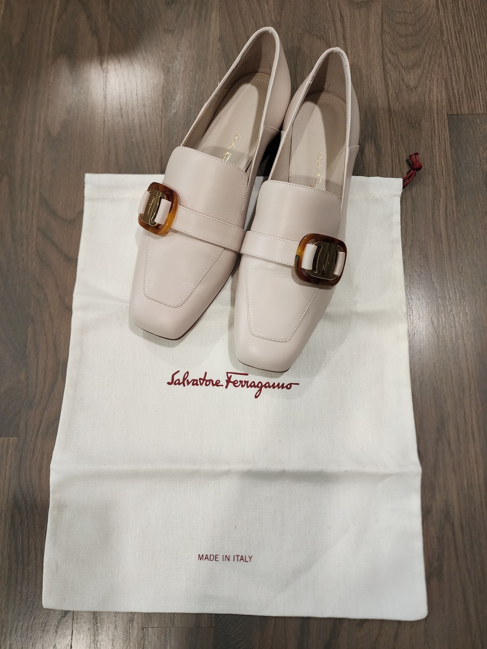 Salvatore Ferragamo Women's Cream Leather Loafers with Tortoiseshell Buckle